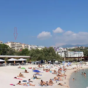 Beachside Znjan Apartment
